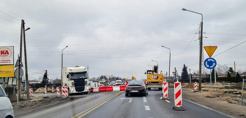 DK61: Kiedy zamkną skrzyżowanie z DW632? Jakie objazdy planują?