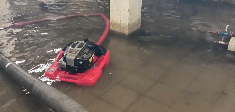 Legionowo: Woda zalała piwnicę w domu przy Jaśminowej