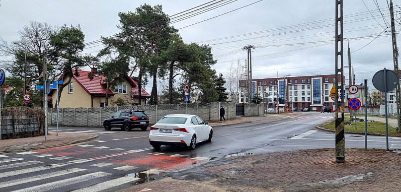 Wydłużające się prace na DK61 mogą opóźnić budowę ronda koło stacji na Piaskach