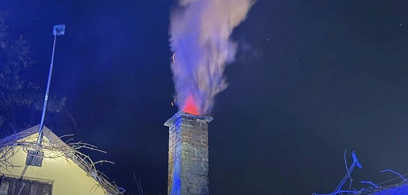 Stanisławowo Zegrzyńskie: Pożar sadzy w budynku mieszkalnym