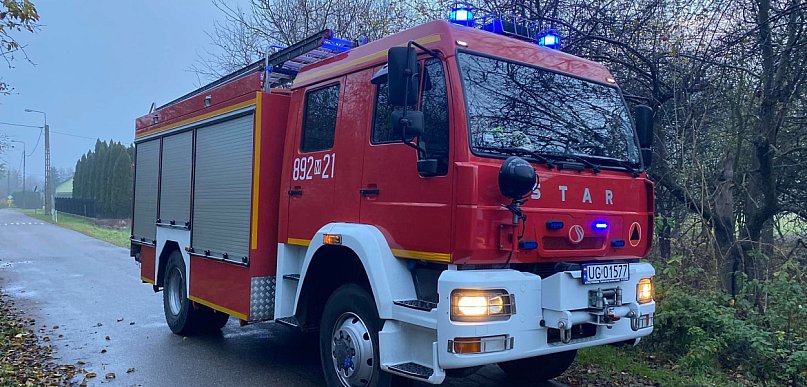 Zegrze Południowe: Duże zadymienie w pustostanie przy Warszawskiej