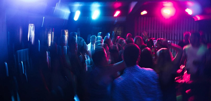 Wieczór kawalerski: jak zaplanować atrakcje i przejazdy bez spiny?