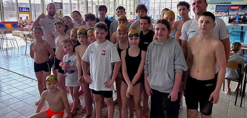 Legionowo: Pływacy z "Ósemki" przywieźli z Ciechanowa 7 medali