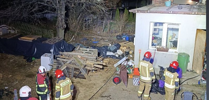 Skrzeszew: Nocny pożar w domu przy Nowodworskiej