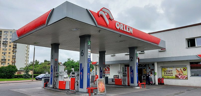 Nowe przepisy weszły w życie. Od wtorku tańsze paliwo na stacjach?