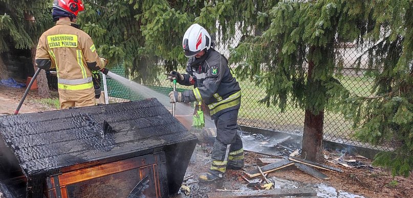 Jabłonna: Przedświąteczne wędzenie wędlin zakończyło się pożarem