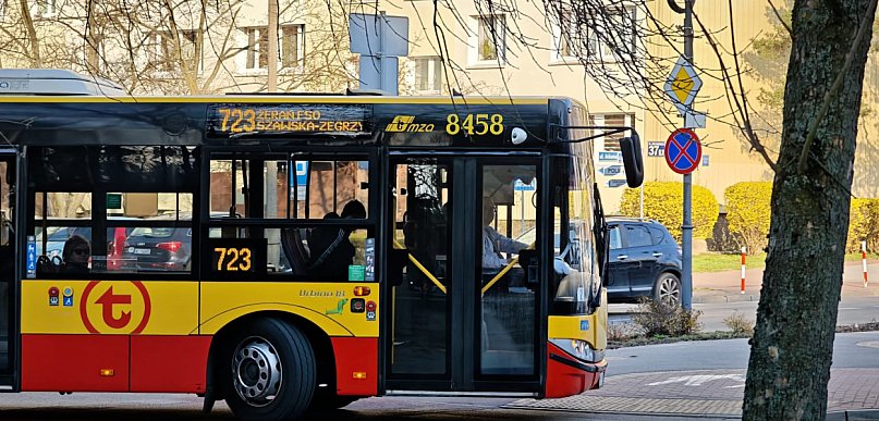 Legionowo: Agresywny pasażer w autobusie 723. Mężczyzna uciekł przed policją