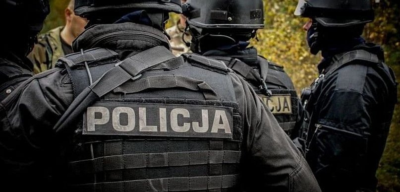 Nie tylko ścigają. Coraz więcej policjantów z zarzutami za narkotyki