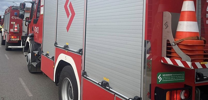 Legionowo: Pożar kontenerów na śmieci. Ogień zagrażał budynkowi