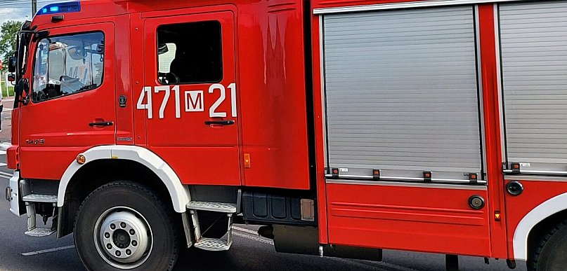 Nieporęt: Zapaliła się łódź przewożona na przyczepie