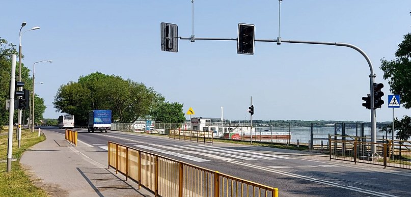 Nieporęt: Zderzenie czterech samochodów przy Dzikiej Plaży