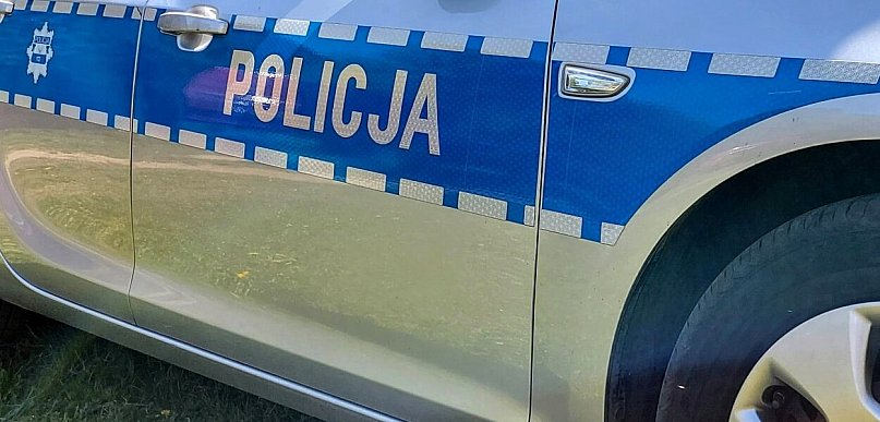 Kolizja na ul. Chotomowskiej w Jabłonnie. Renault wjechało w tył mercedesa
