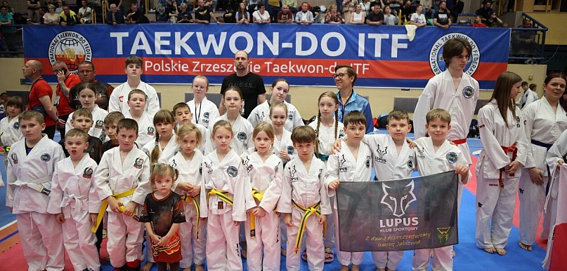 Sukces naszych taekwondzistów w Wieluniu. Zdobyli 17 medali