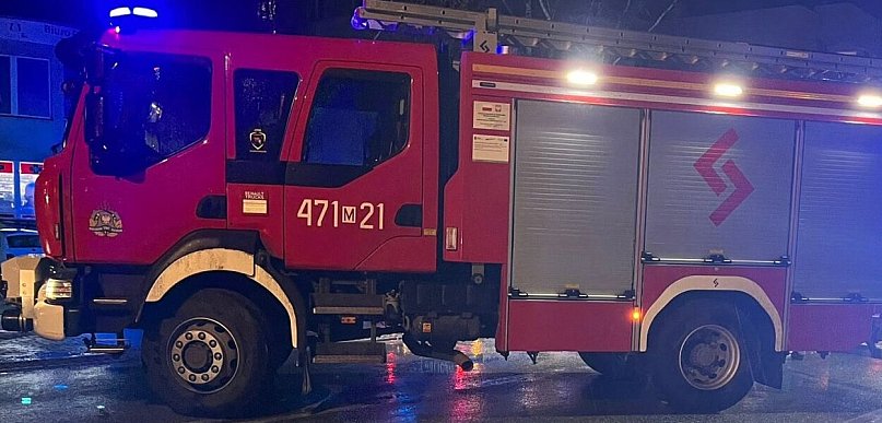Legionowo: Nocny pożar przy ul. Gawryszewskiego. Ogień pojawił się w...