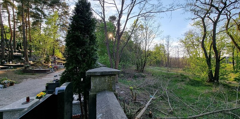 Legionowo: Co z zielonym cmentarzem przy Suwalnej? Przygotowania idą powoli