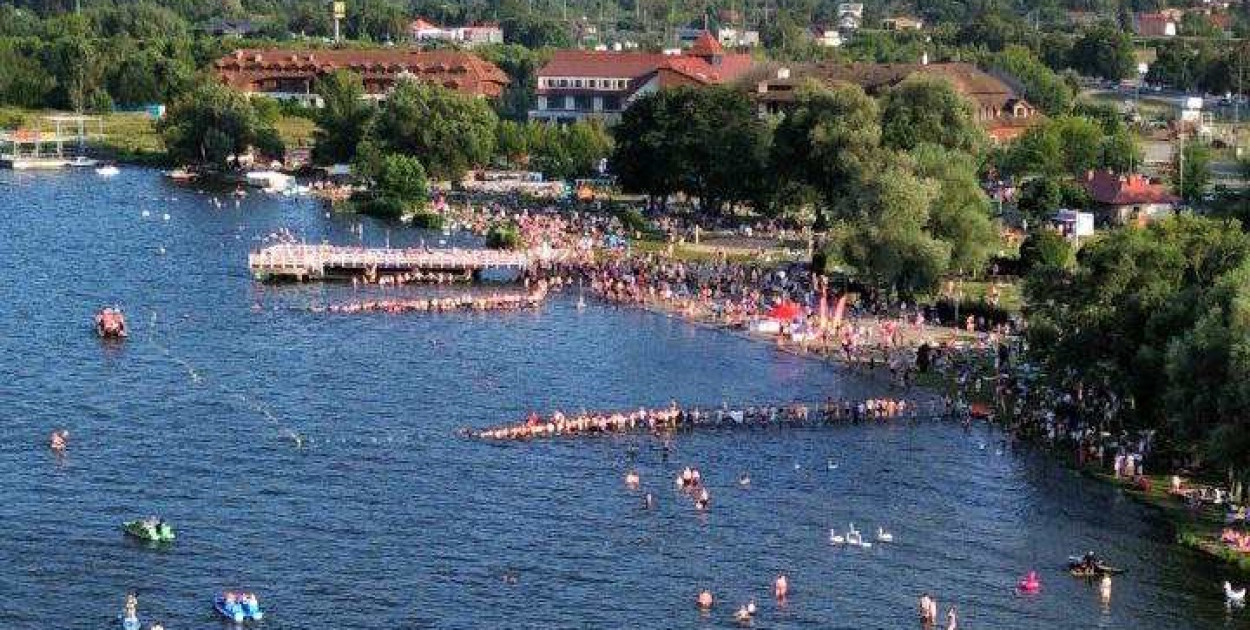 Długi weekend nad Jeziorem Zegrzyńskim. Ratownicy LWOPR mieli pełne...