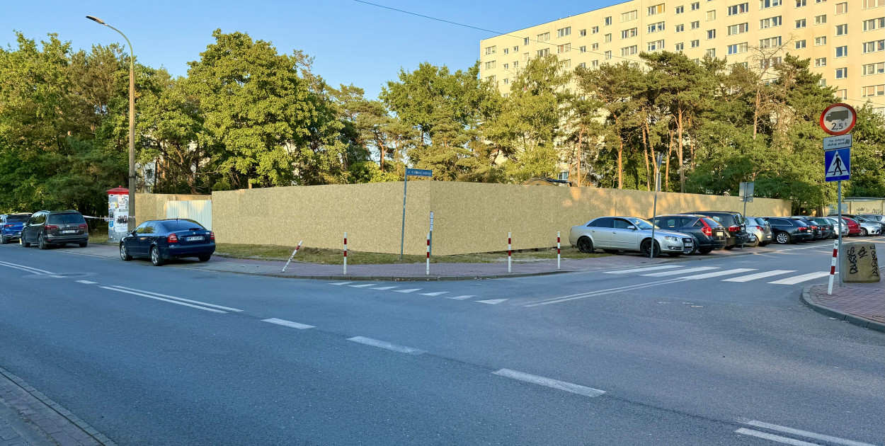 Nowy blok powstaje przy ul. Królowej Jadwigi w Legionowie, fot. Legio24.pl/MS