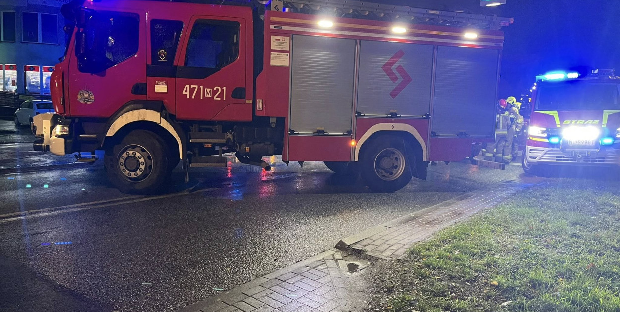 Potrącenie na przejściu dla pieszych na ul. Suwalnej w Legionowie. Fot. KP PSP Legionowo