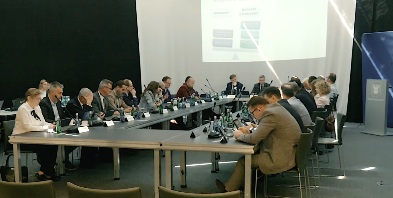 Sesja Rady Powiatu Legionowskiego. Fot. arch. Starostwo Powiatowe w Legionowie