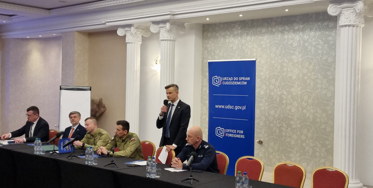 Spotkanie w Jachrance poświęcone planowanej lokalizacji ośrodka dla cudzoziemców – kobiet i dzieci. Fot. JM/Legio24.pl