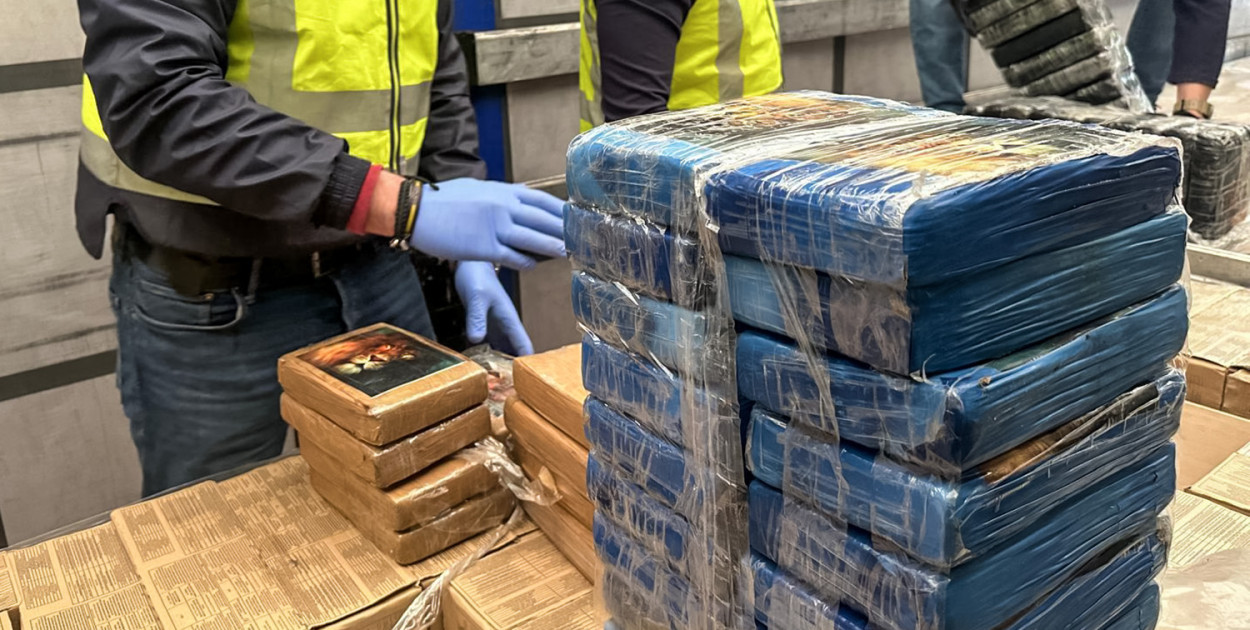 Rekordowe 29 ton narkotyków przejętych przez CBŚP. „Kryształy” zalały czarny...