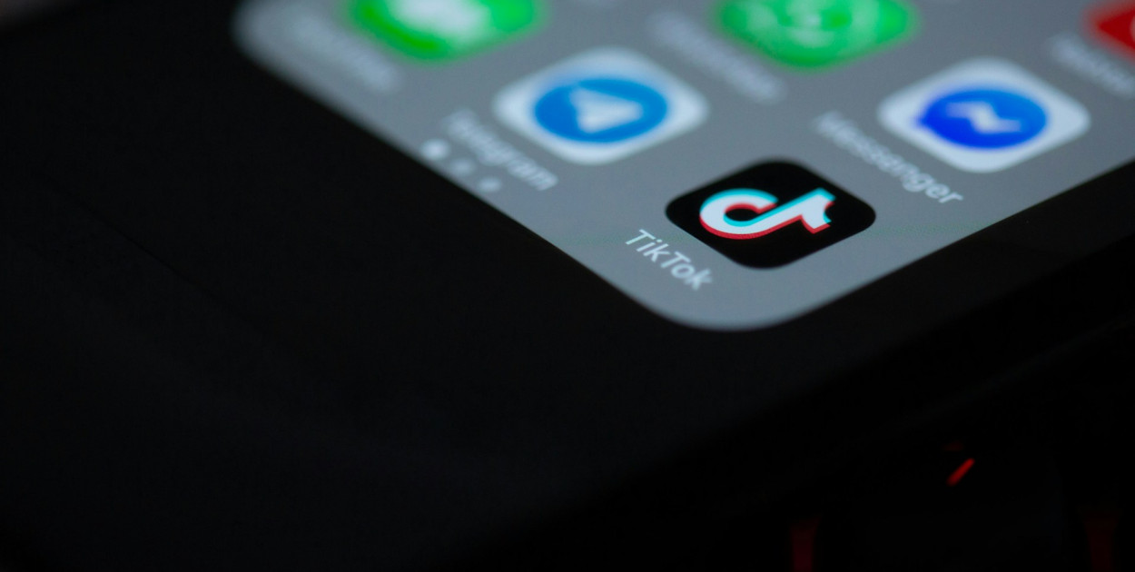 Polacy za podniesieniem wieku korzystania z mediów społecznościowych