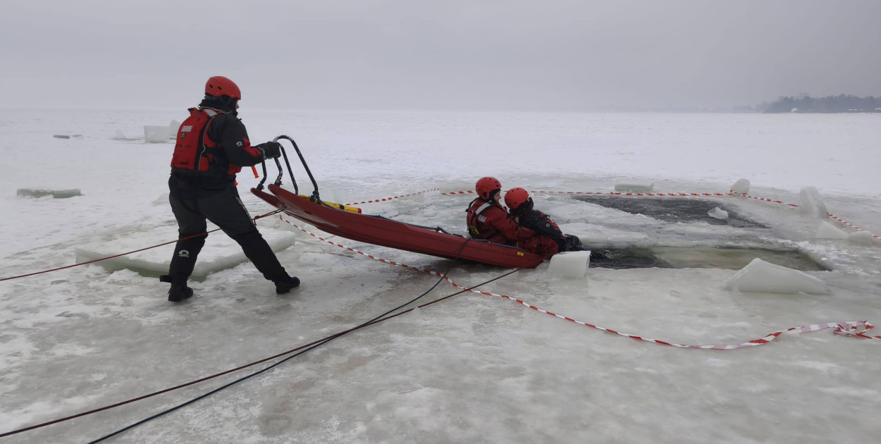 Strażacy z Legionowa ćwiczyli ratownictwo lodowe