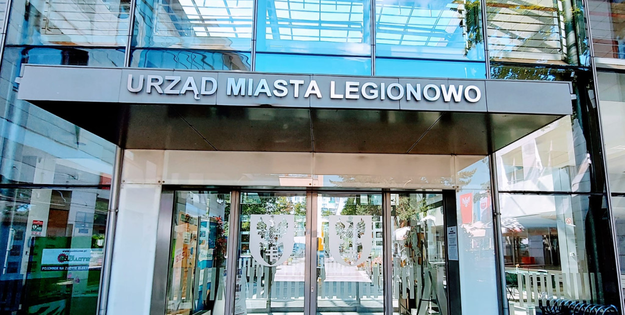 Legionowo: W ratuszu pojawią się ochrona. Będą też szyby w biurze obsługi