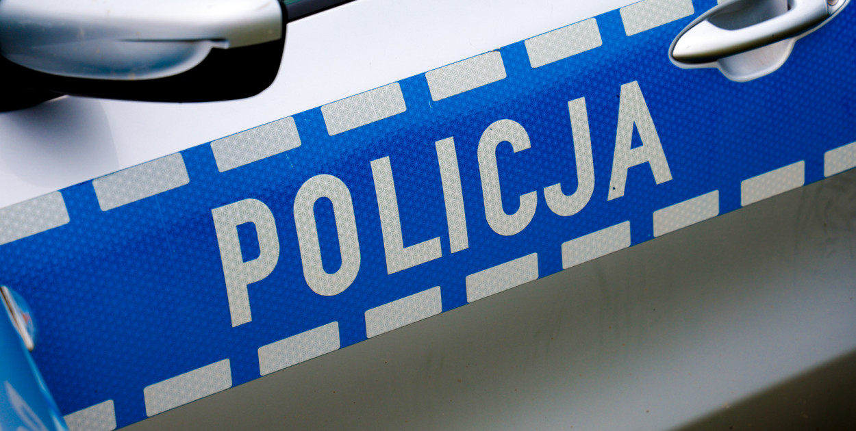 Wieliszew: Dwuletnie dziecko zatrzaśnięte w mieszkaniu