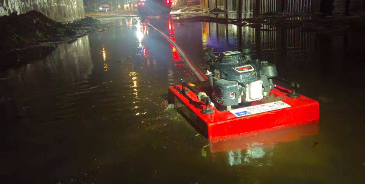 Legionowo: Woda zalewała garaże przy Al. Sybiraków