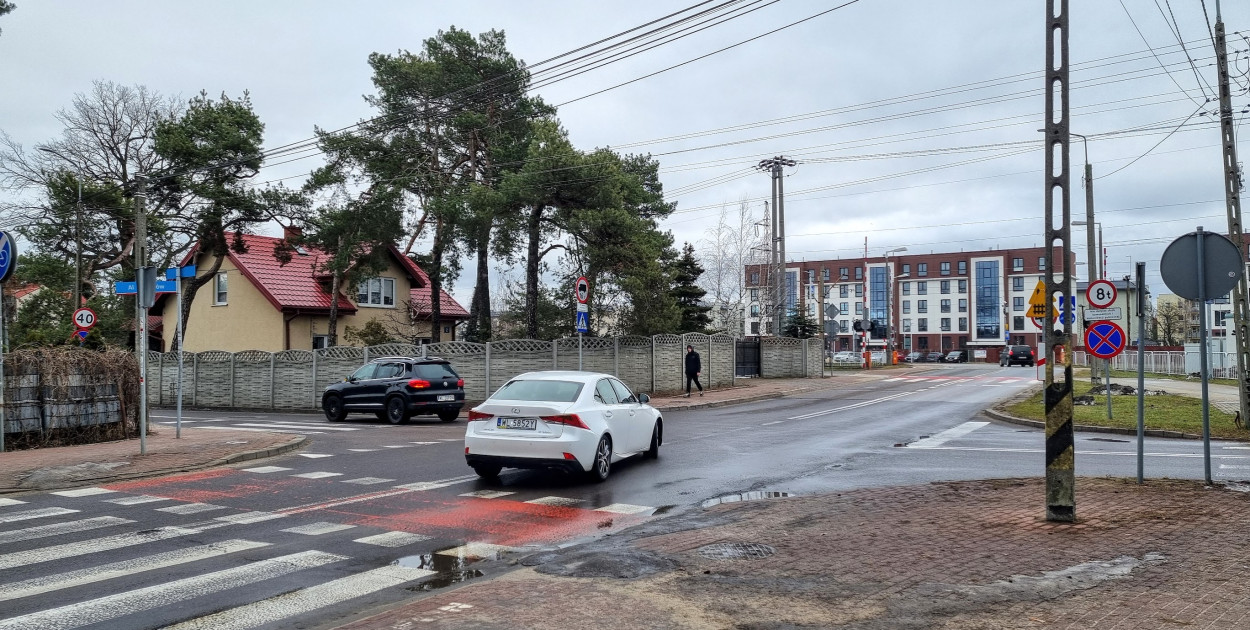 Wydłużające się prace na DK61 mogą opóźnić budowę ronda koło stacji na Piaskach