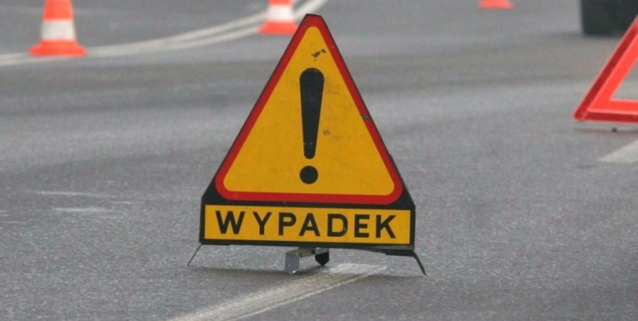 Nieporęt: Zderzenie osobówki z motocyklem na DW631