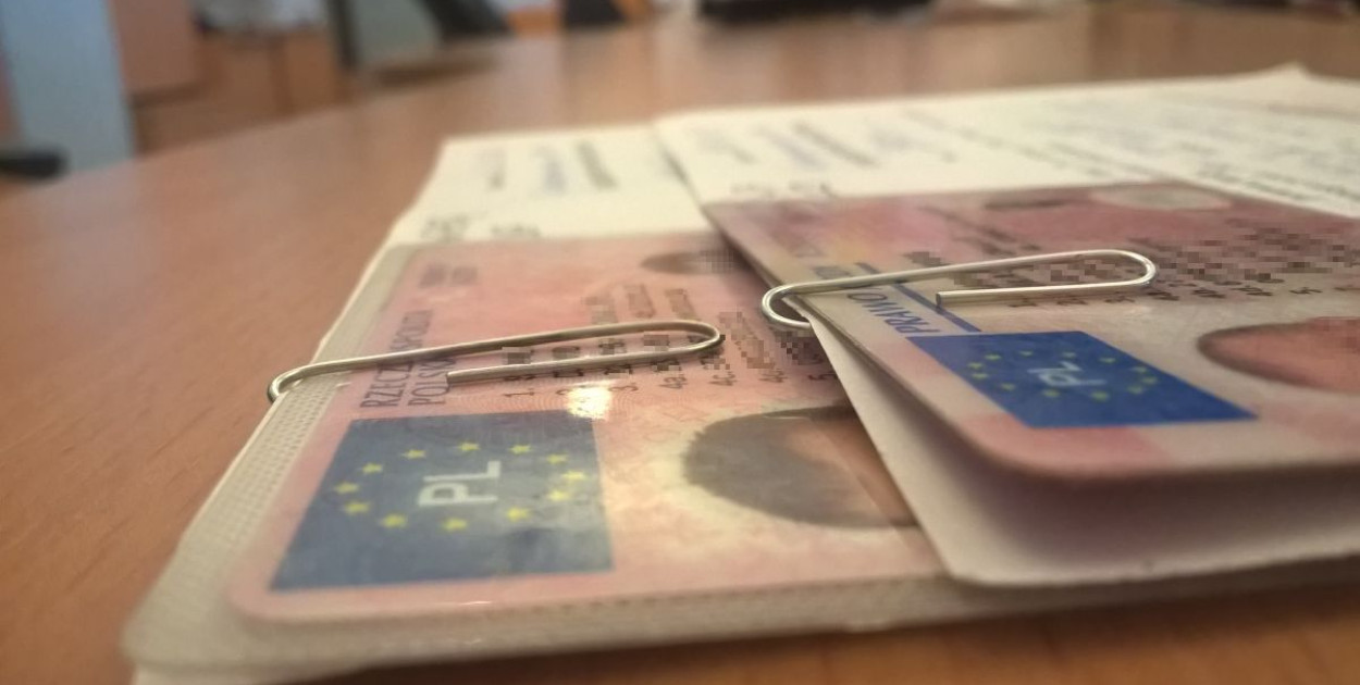 Najpierw Józefów, potem Legionowo. 73-latek doprowadził do dwóch kolizji i str...