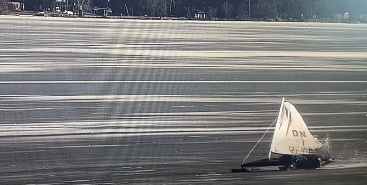 Jezioro Zegrzyńskie: Pod bojerem załamał się lód! LWOPR ostrzega (WIDEO)