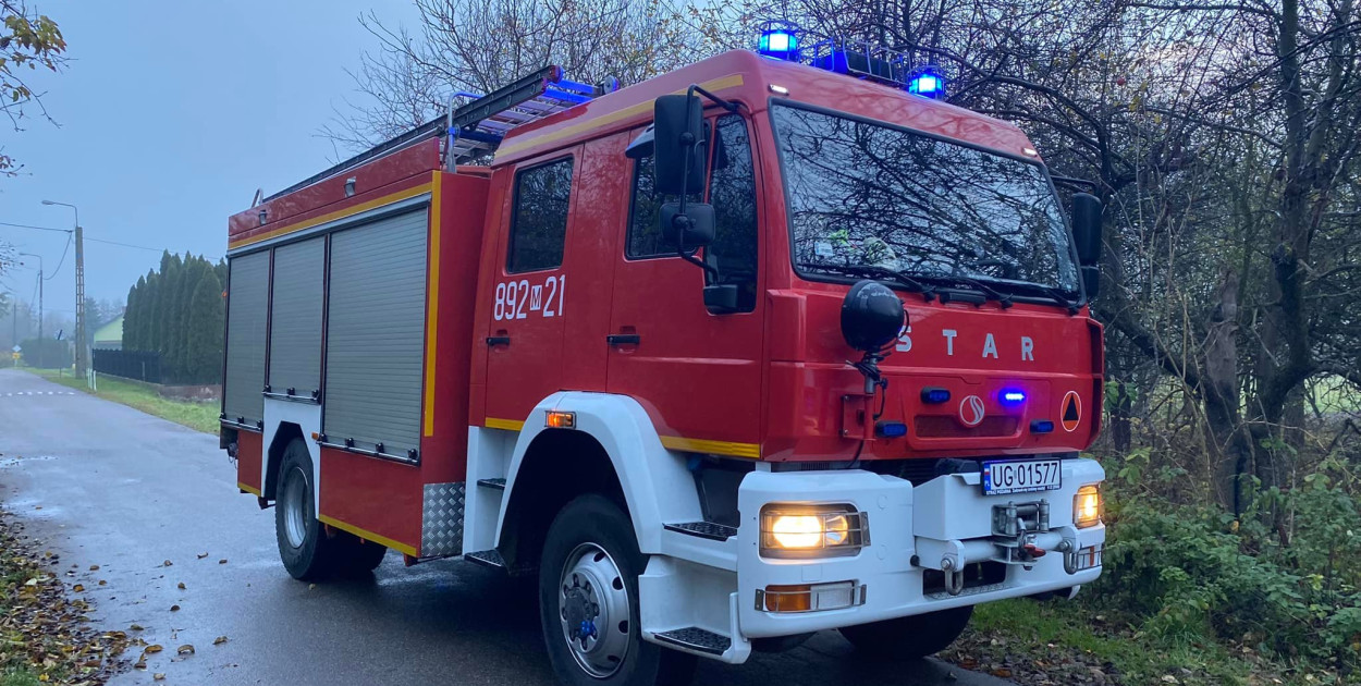 Zegrze Południowe: Duże zadymienie w pustostanie przy Warszawskiej