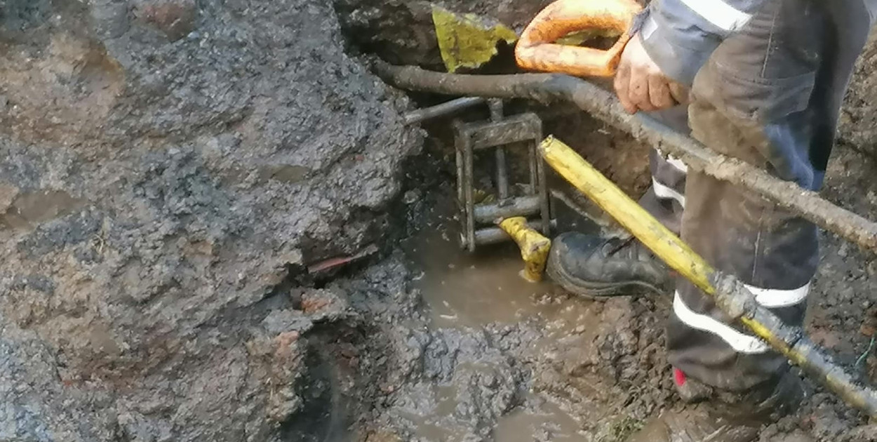 Jabłonna: Wyciek gazu przy DW630. Zamknęli drogę dla ruchu kołowego