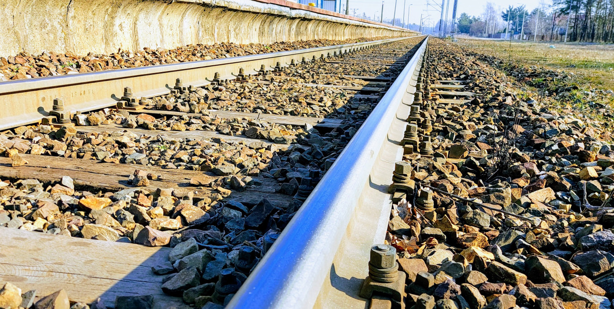 "Metro" przez gminę Serock? Linia kolejowa ma biec kilometrami pod ziemią