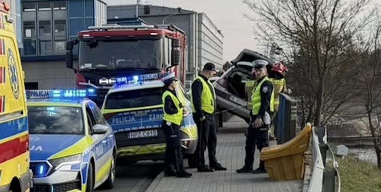 Kolizja na zaporze w Dębem. Na miejscu śmigłowiec LPR