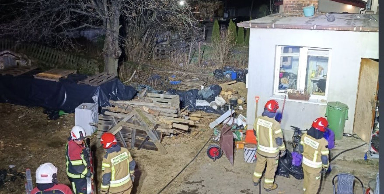 Skrzeszew: Nocny pożar w domu przy Nowodworskiej