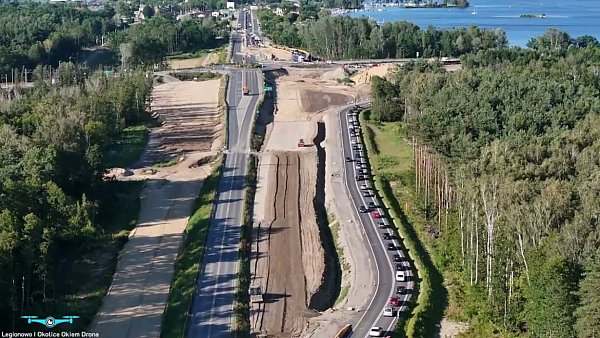 Tymczasowe rondo w Zegrzu Płd. mocno korkuje DK61